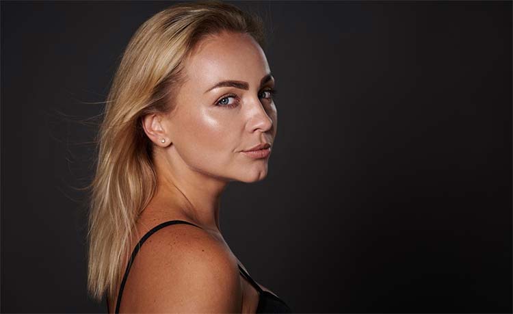 The Ultimate Guide to Airbrush Tanning: How to Keep Your Tan Looking Fresh and Flawless